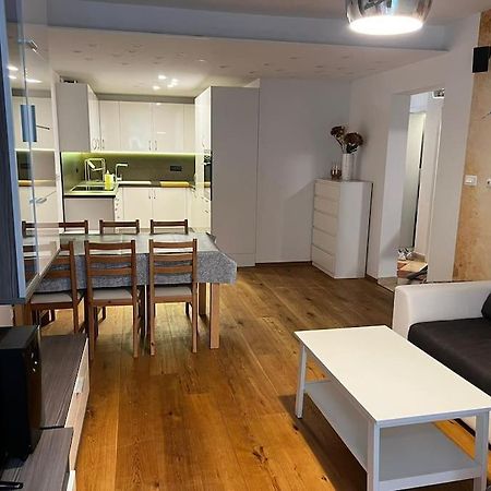 Porec, Tolle 3 Zi-Whg, Sehr Zentral, Top Zustand! Mit Internet Und W-Lan! Exterior foto